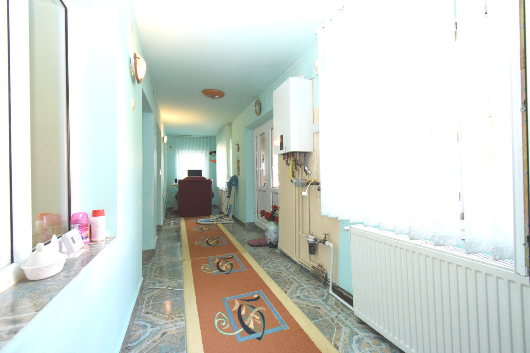 Casa Carcea si anexa,  teren 1077 mp toate utilitatile