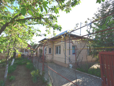 Casa Carcea si anexa,  teren 1077 mp toate utilitatile