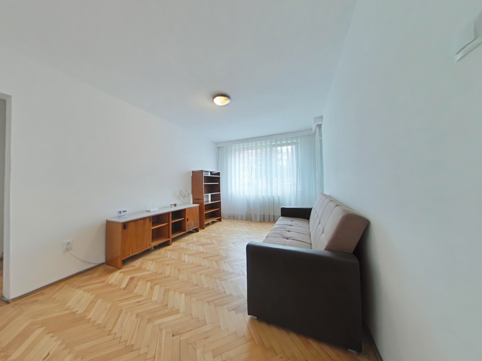  Închiriere apartament cu 3 camere, mobilat și utilat pe Bld Victoriei