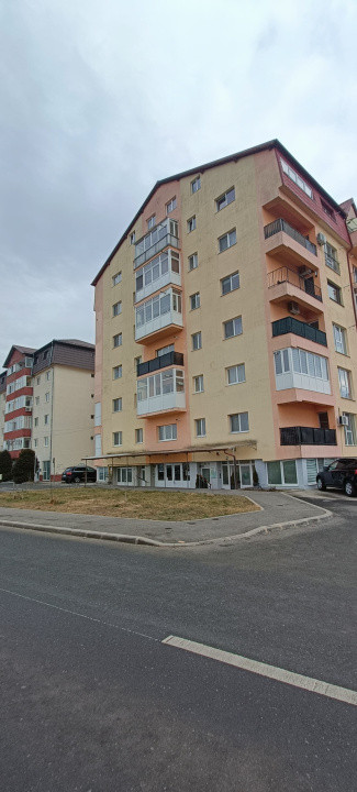 De Vânzare – Apartament amenajat la demisol înalt, Cartierul Ștrand, Sibiu