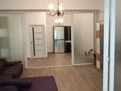 De Vânzare – Apartament amenajat la demisol înalt, Cartierul Ștrand, Sibiu