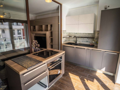 Apartament modern cu 3 camere,  Maurer zona Coresi 