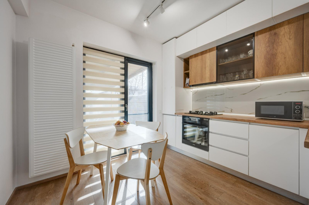 Casa P+1E+M de vanzare in Otopeni, moderna, spatioasa, acces privat.
