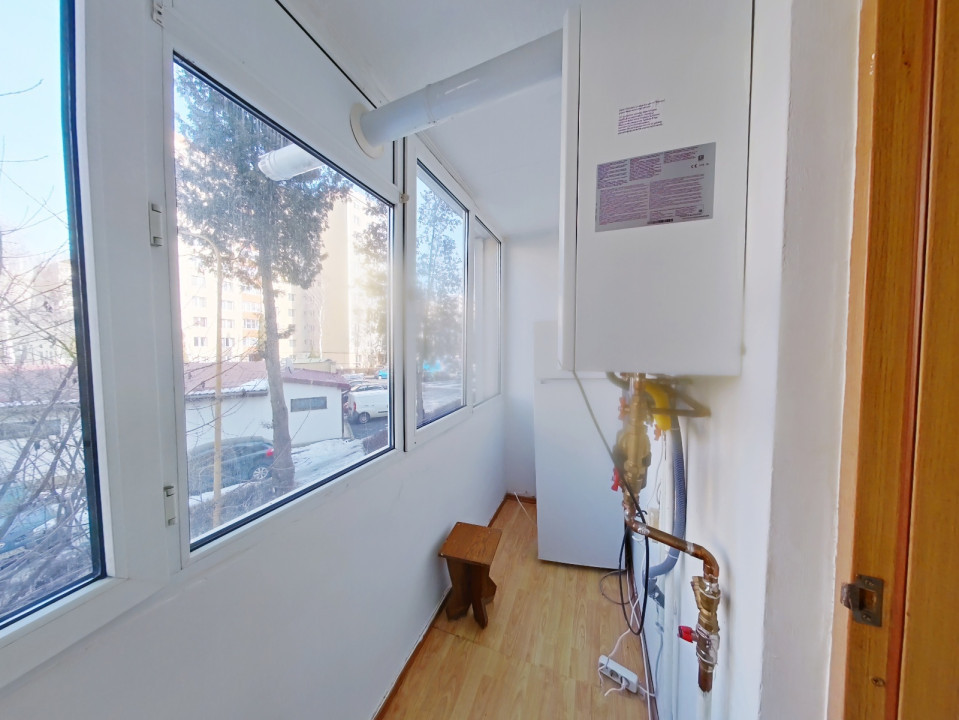 De inchiriat apartament cu 3 camere, nemobilat, in cartierul Astra