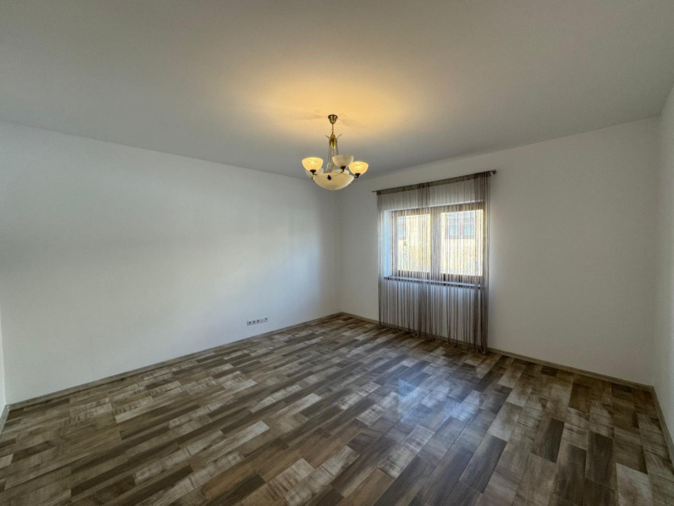 Casa individuala 5 camere în Lazaret