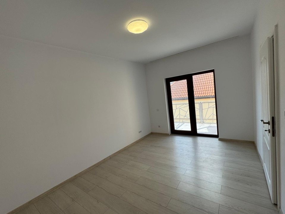 Casa individuala 5 camere în Lazaret