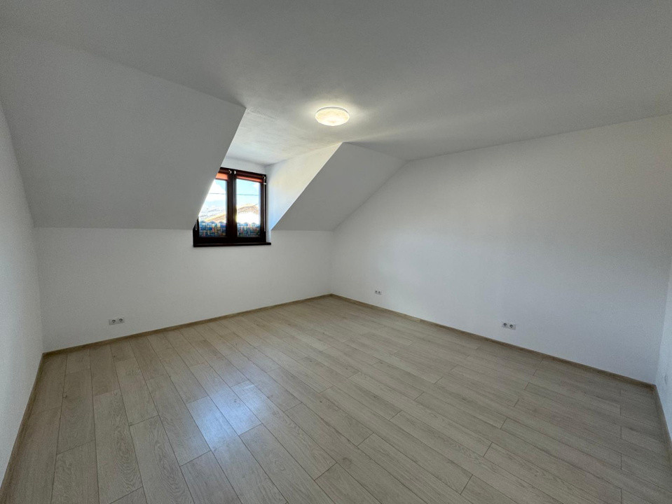 Casa individuala 5 camere în Lazaret