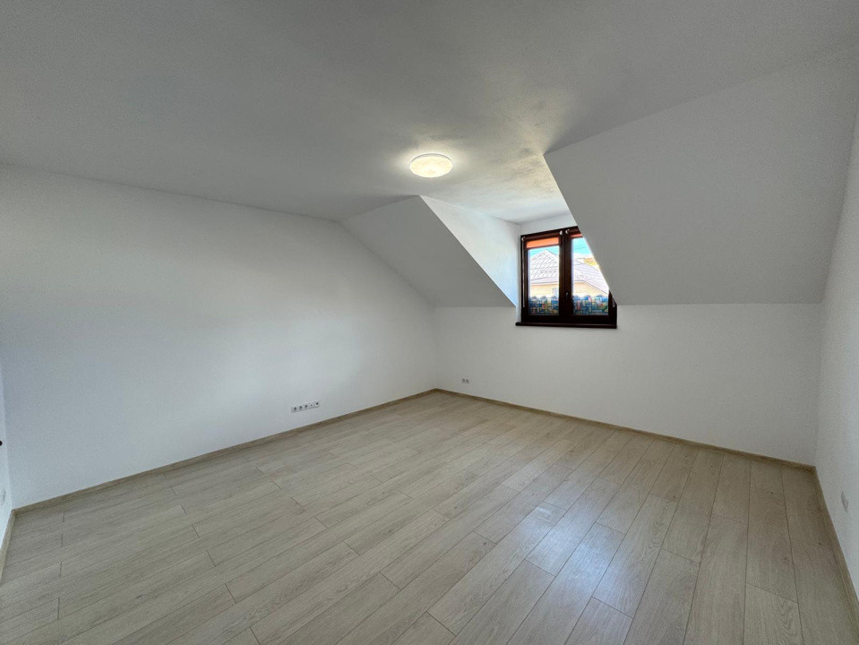 Casa individuala 5 camere în Lazaret