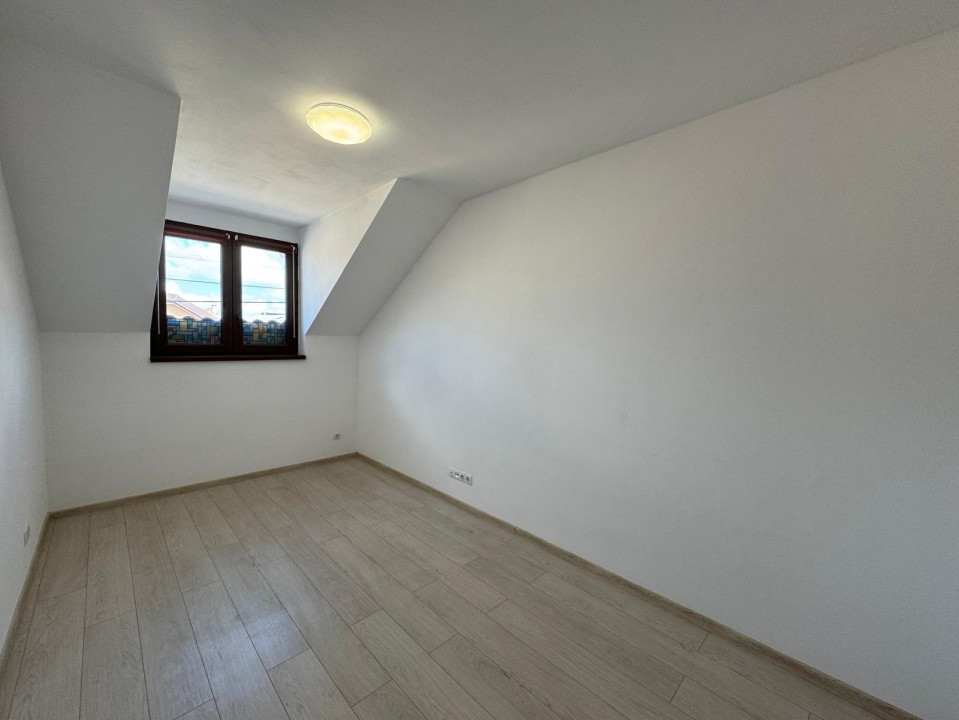 Casa individuala 5 camere în Lazaret