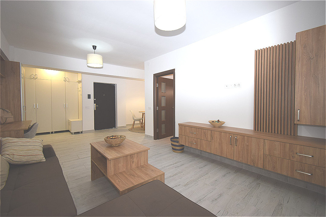 Apartament decomandat, bloc nou, loc de parcare, complet mobilat 