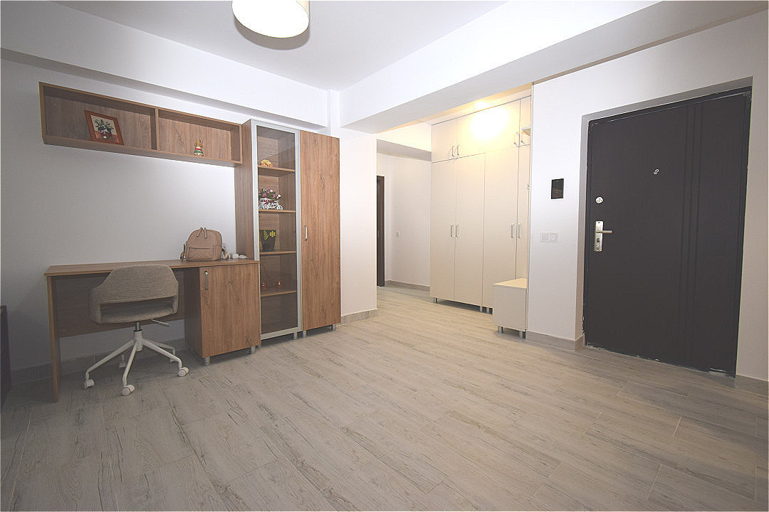 Apartament decomandat, bloc nou, loc de parcare, complet mobilat 