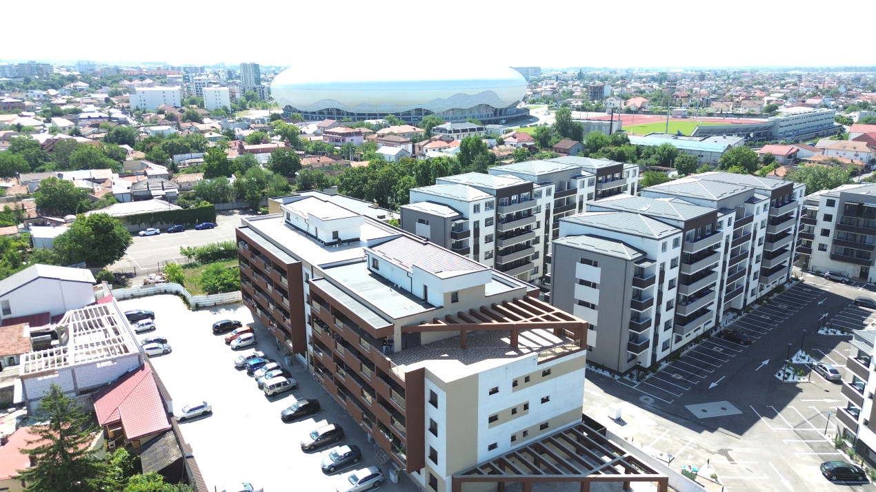 Apartament decomandat, bloc nou, loc de parcare, complet mobilat 