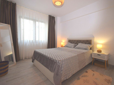 Apartament decomandat, bloc nou, loc de parcare, complet mobilat 