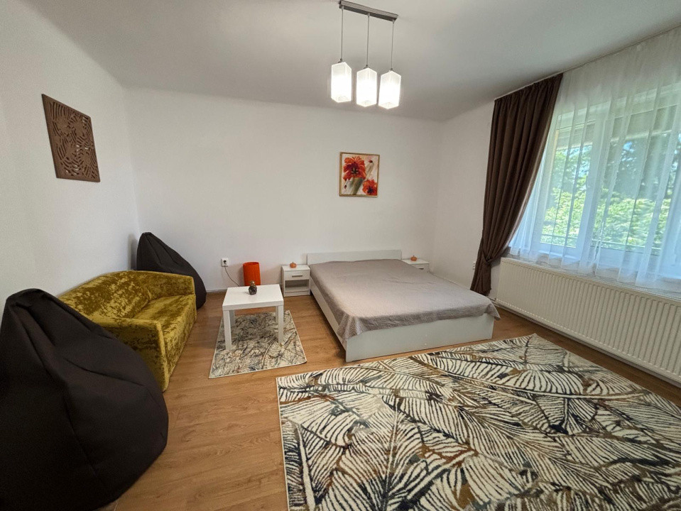 Închiriere apartament la casă – 51,1 mp utili, terasă cu panoramă