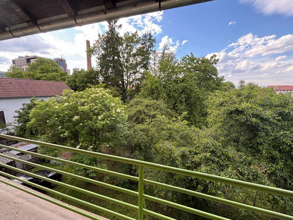 Închiriere apartament la casă – 51,1 mp utili, terasă cu panoramă