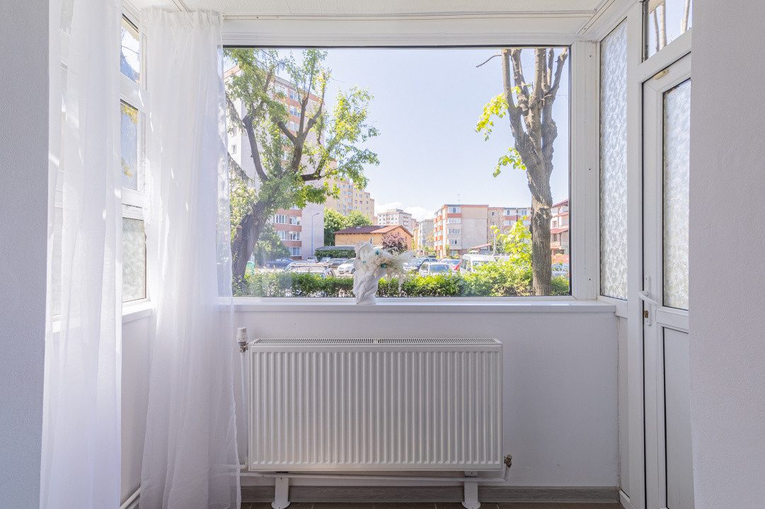 Apartament 2 camere renovat, acces dublu– Centrul Civic, str. Mircea cel Batran