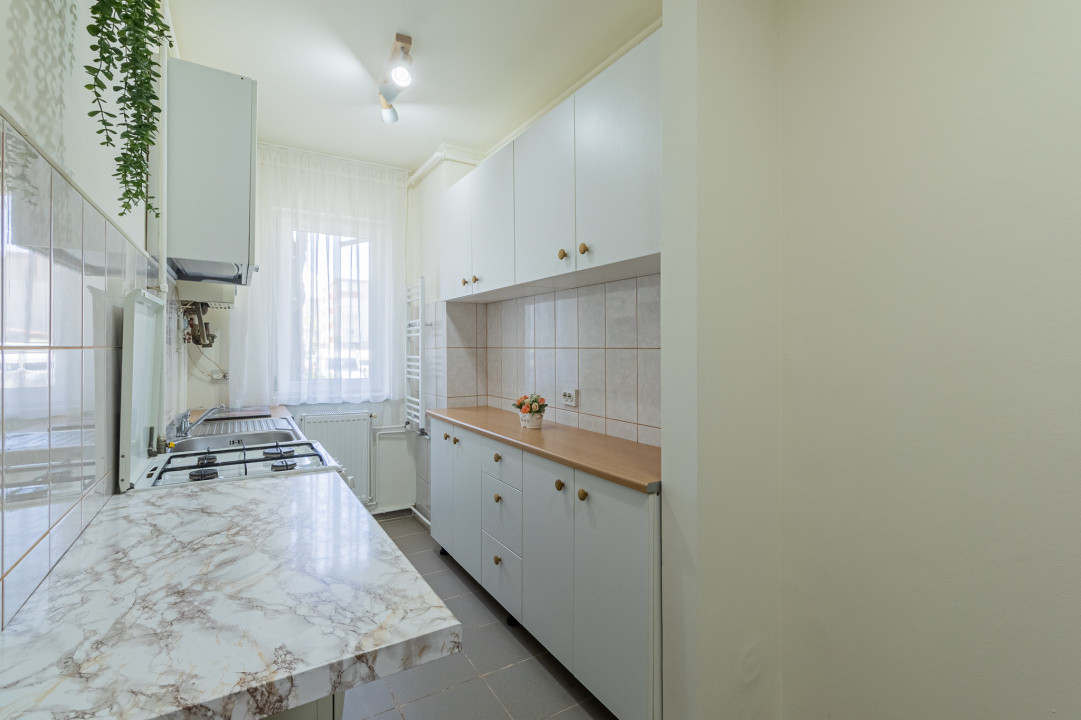 Apartament 2 camere renovat, acces dublu– Centrul Civic, str. Mircea cel Batran