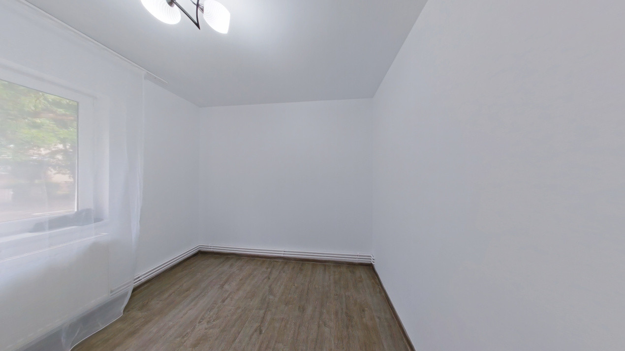 Apartament 2 camere renovat, acces dublu– Centrul Civic, str. Mircea cel Batran