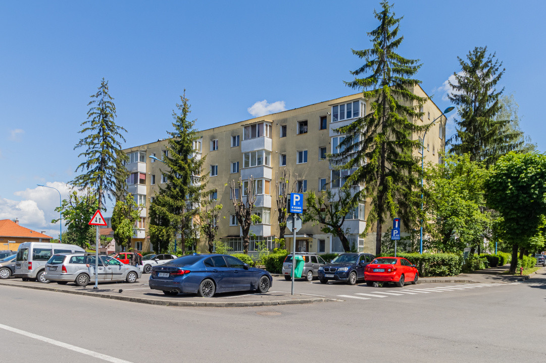 Apartament 2 camere renovat, acces dublu– Centrul Civic, str. Mircea cel Batran
