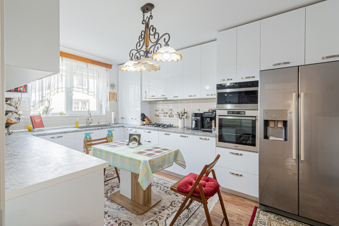 Casa spatioasa, complet utilata in Izvor-Tarlugeni, 10km de Brasov