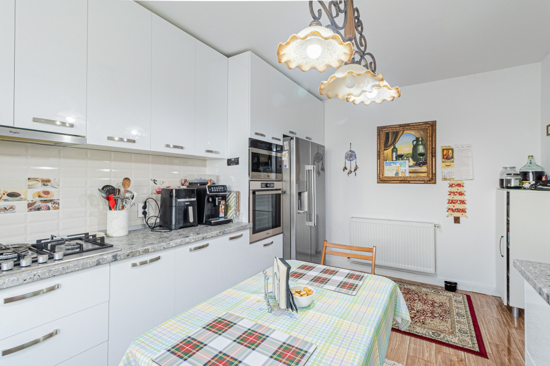 Casa spatioasa, complet utilata in Izvor-Tarlugeni, 10km de Brasov