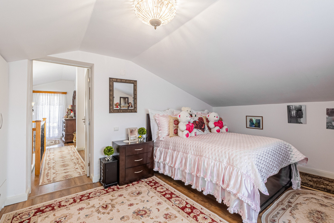 Casa spatioasa, complet utilata in Izvor-Tarlugeni, 10km de Brasov