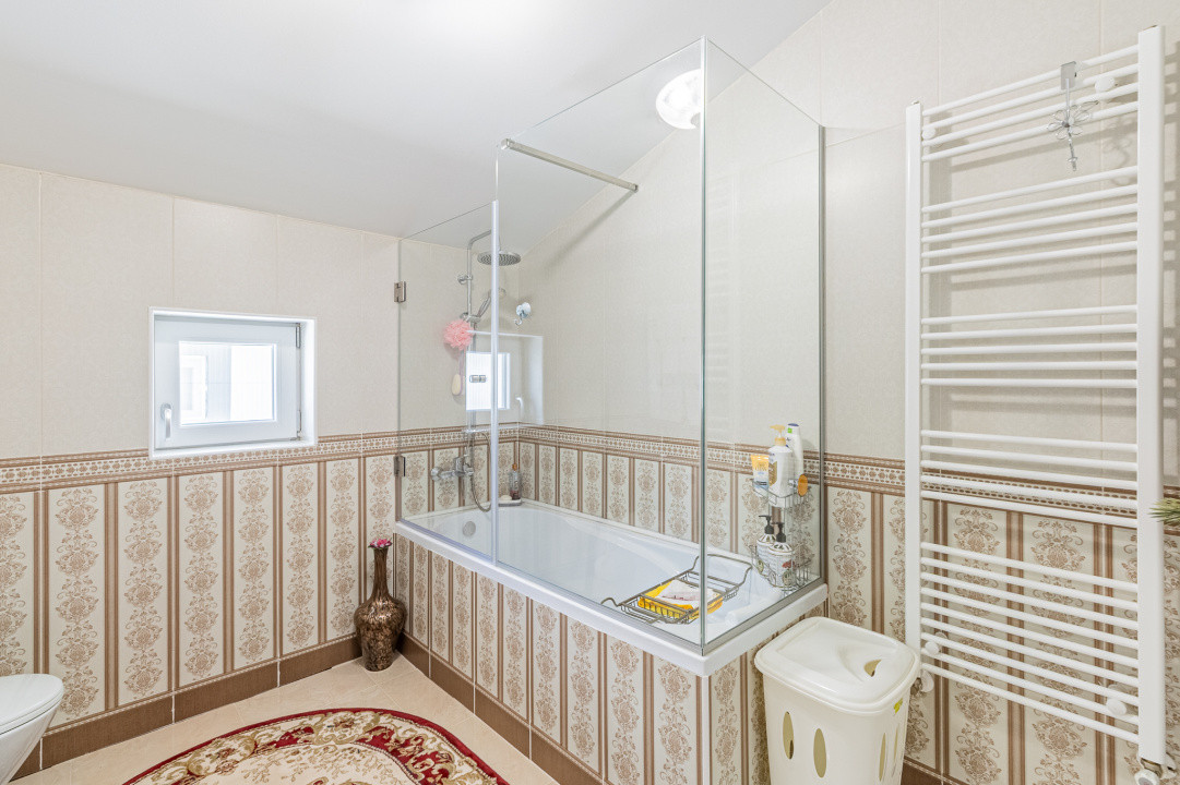 Casa spatioasa, complet utilata in Izvor-Tarlugeni, 10km de Brasov