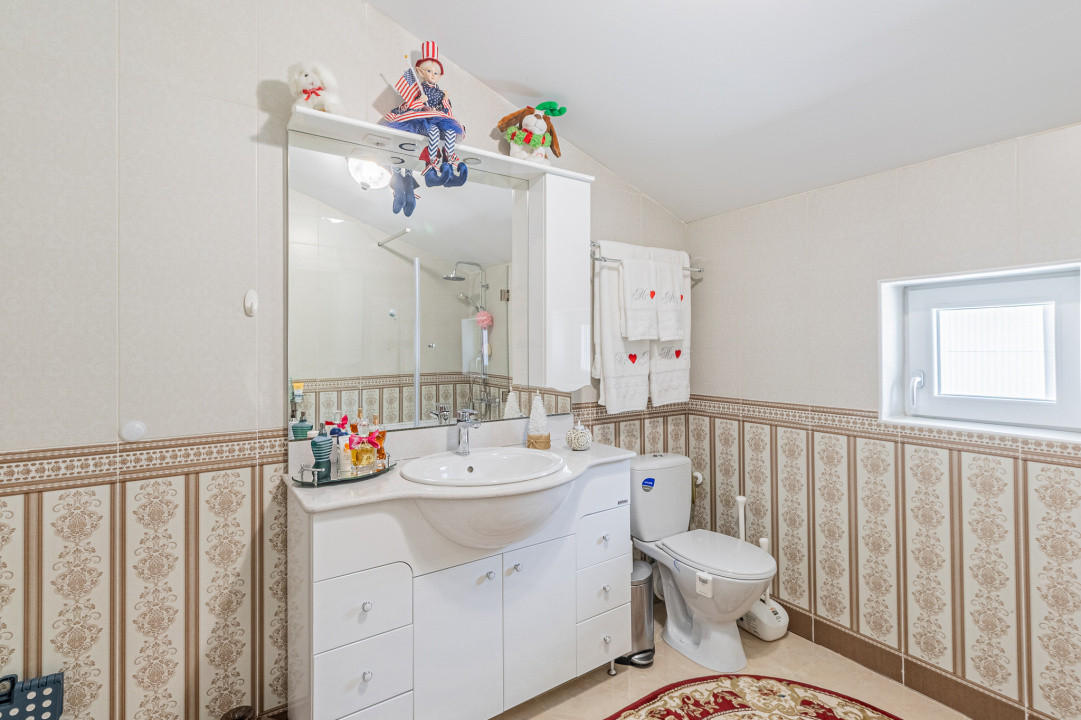 Casa spatioasa, complet utilata in Izvor-Tarlugeni, 10km de Brasov