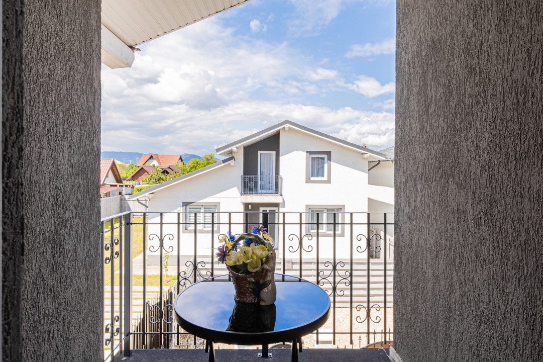 Casa spatioasa, complet utilata in Izvor-Tarlugeni, 10km de Brasov
