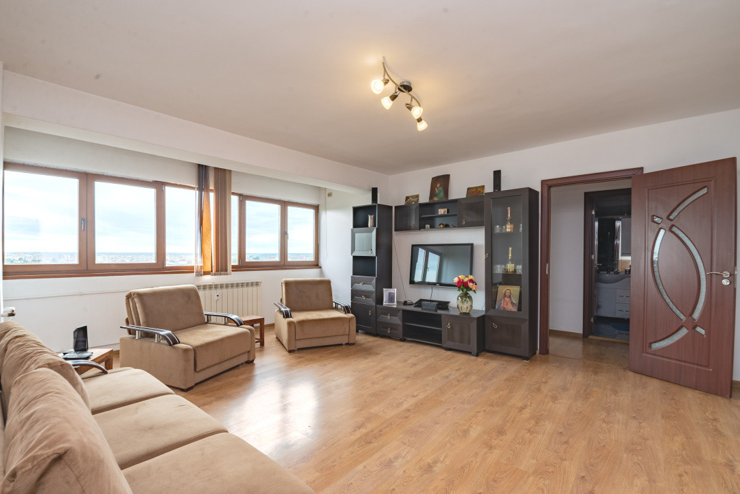 Apartament 3 camere complet mobilat, priveliste panoramica, Bd. Decebal 