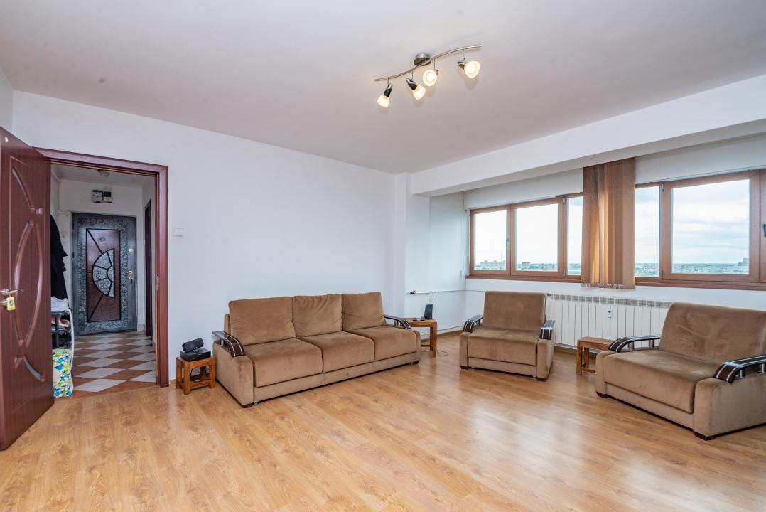 Apartament 3 camere complet mobilat, priveliste panoramica, Bd. Decebal 
