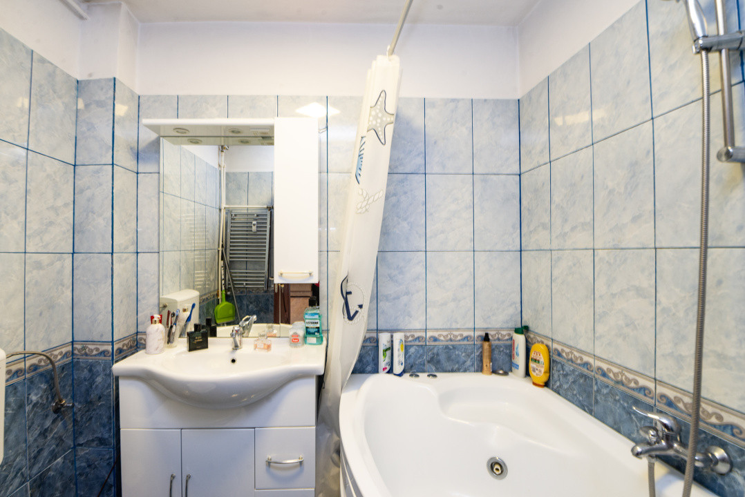 Apartament 3 camere complet mobilat, priveliste panoramica, Bd. Decebal 