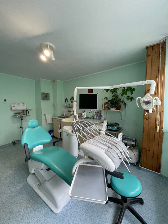 Spații comerciale de închiriat – potrivite pentru stomatologie - zonă centrală 