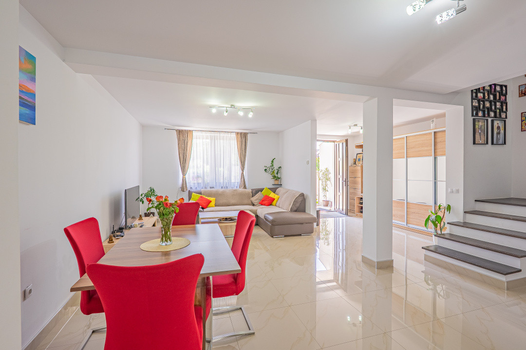 Casă 4 camere, 188 mp curte - Cartier Guşteriţa, Sibiu