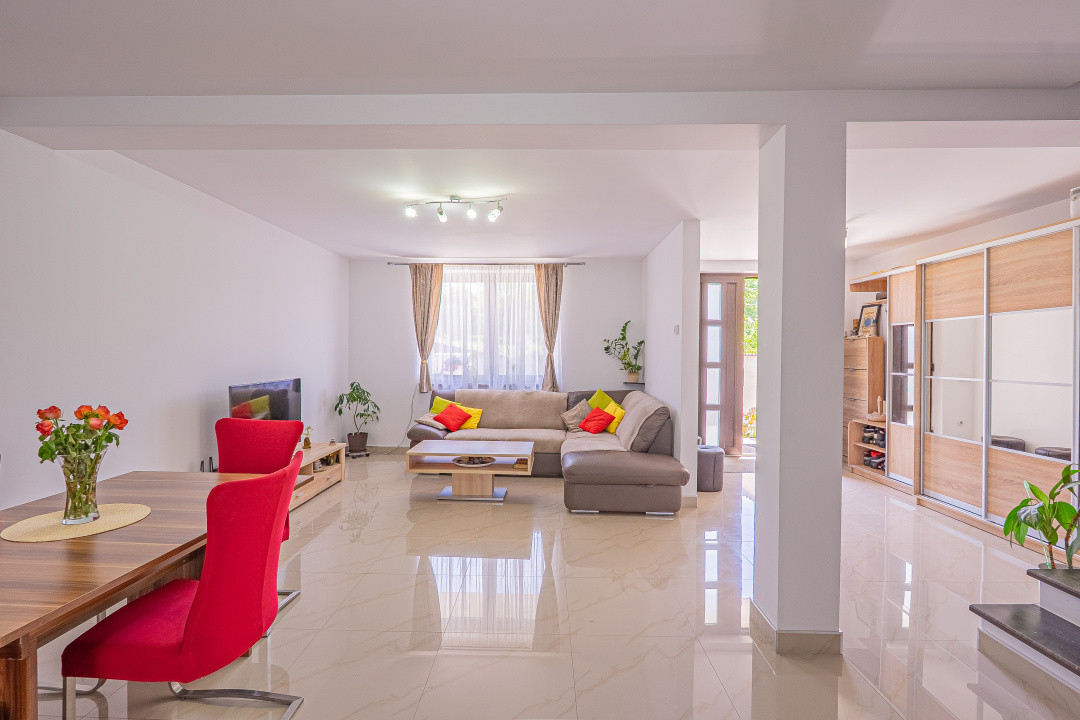 Casă 4 camere, 188 mp curte - Cartier Guşteriţa, Sibiu