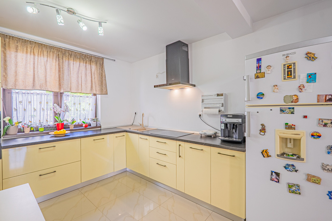 Casă 4 camere, 188 mp curte - Cartier Guşteriţa, Sibiu