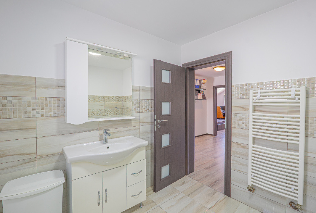 Casă 4 camere, 188 mp curte - Cartier Guşteriţa, Sibiu
