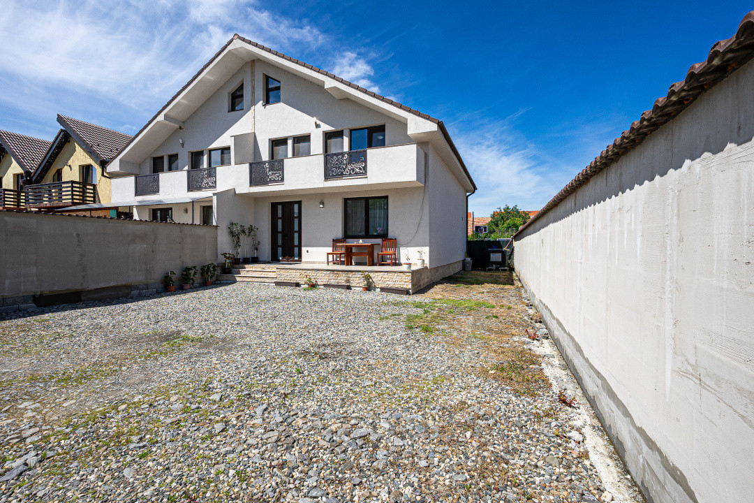 Casă 4 camere, 188 mp curte - Cartier Guşteriţa, Sibiu