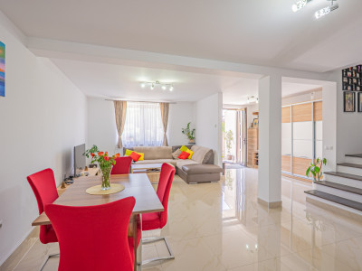 Casă 4 camere, 188 mp curte - Cartier Guşteriţa, Sibiu