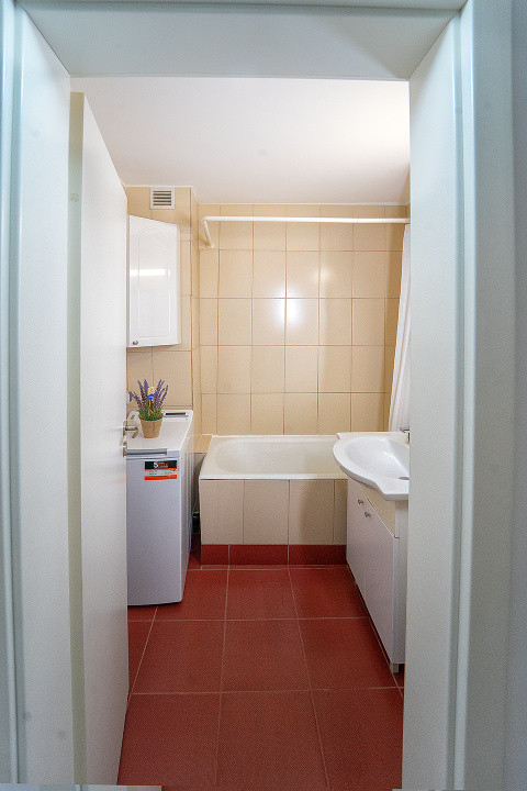 Apartament - Piața Rahovei - mobilat și utilat - pivniță 