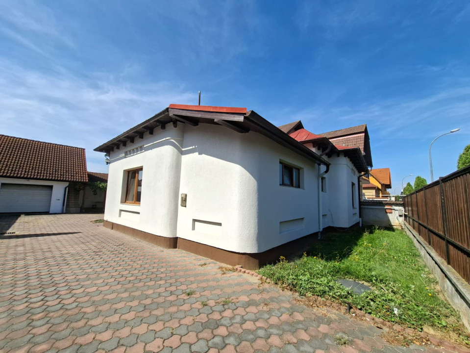 Casă de închiriat – 2 dormitoare, 100 mp utili + curte 220 mp, garaj, filigorie
