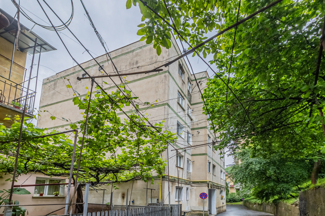  REZERVAT ! Garsoniera cu potential investitional- Str.Matei Basarab