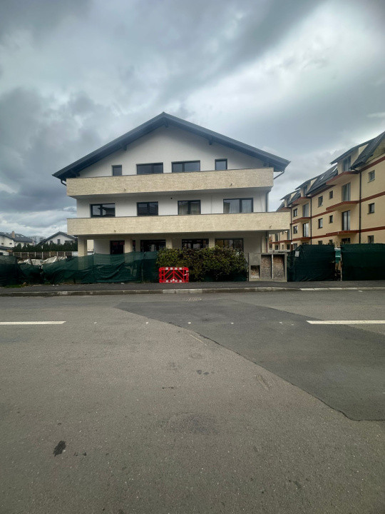 Apartament 3 camere- zona Tractorul Str. Bacovia