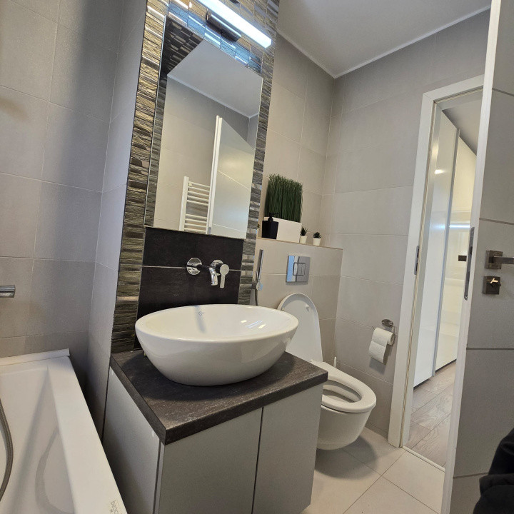 Apartament 3 camere, 1 mai, etaj 1, 78mp.