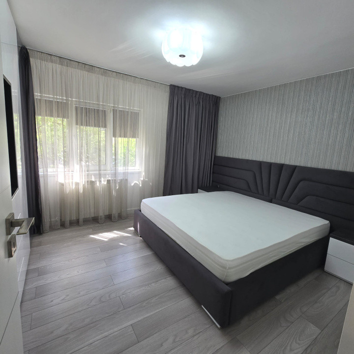Apartament 3 camere, 1 mai, etaj 1, 78mp.