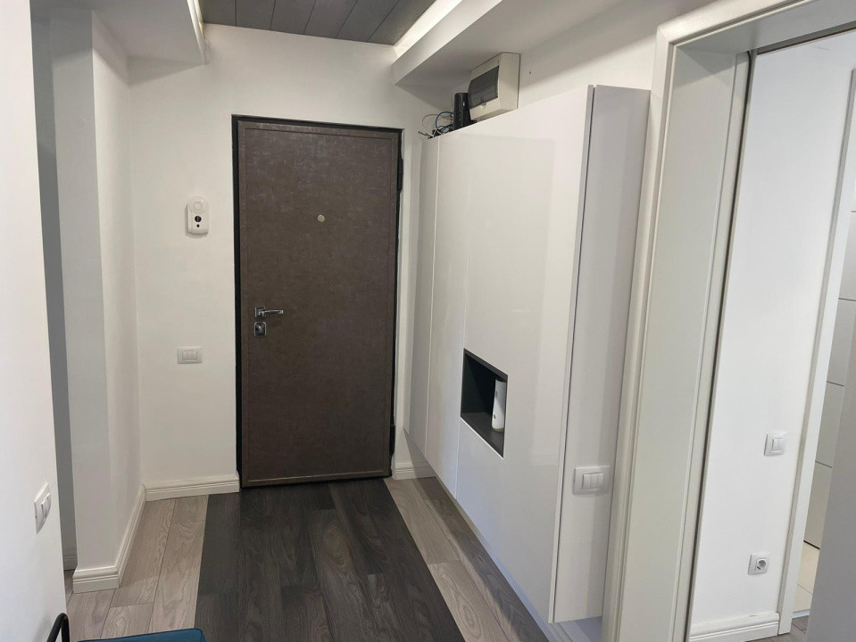 Apartament 3 camere, 1 mai, etaj 1, 78mp.