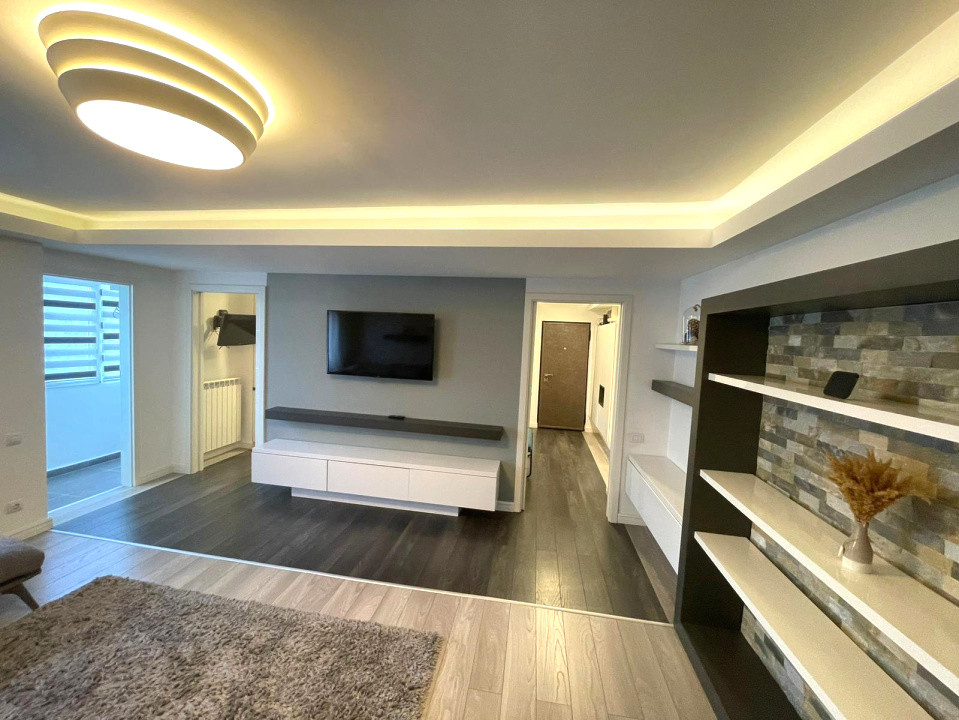 Apartament 3 camere, 1 mai, etaj 1, 78mp.