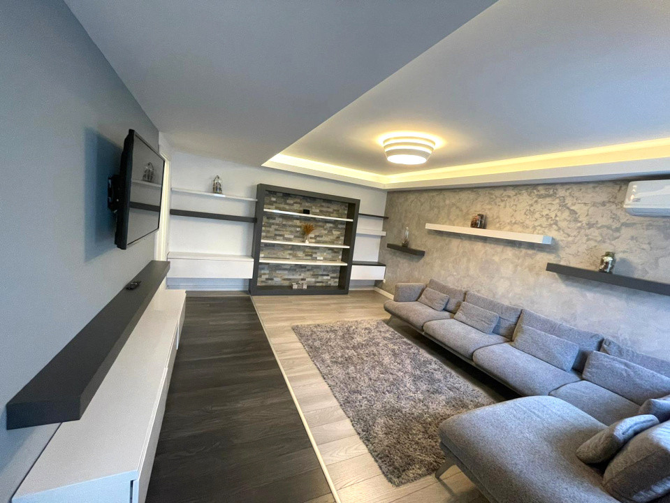Apartament 3 camere, 1 mai, etaj 1, 78mp.