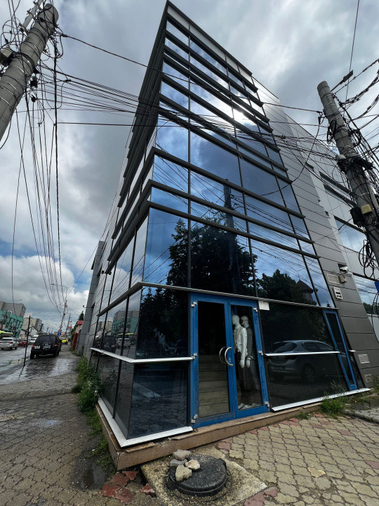 Cladire de Birouri de Vanzare – 1.500.000 EUR – Contract de inchiriere pe 10 Ani