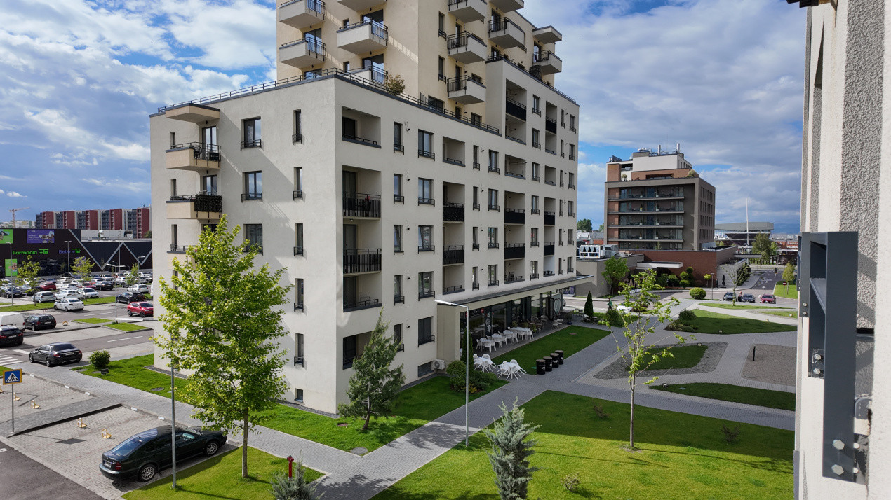 Închiriere apartament cu 2 camere, modern și complet mobilat, în zona Tractorul